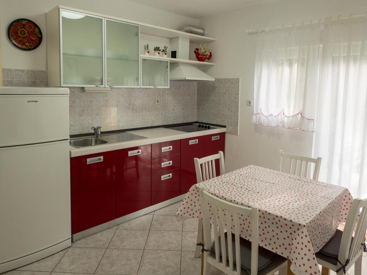 Apartments Summer Bloom Крк Экстерьер фото