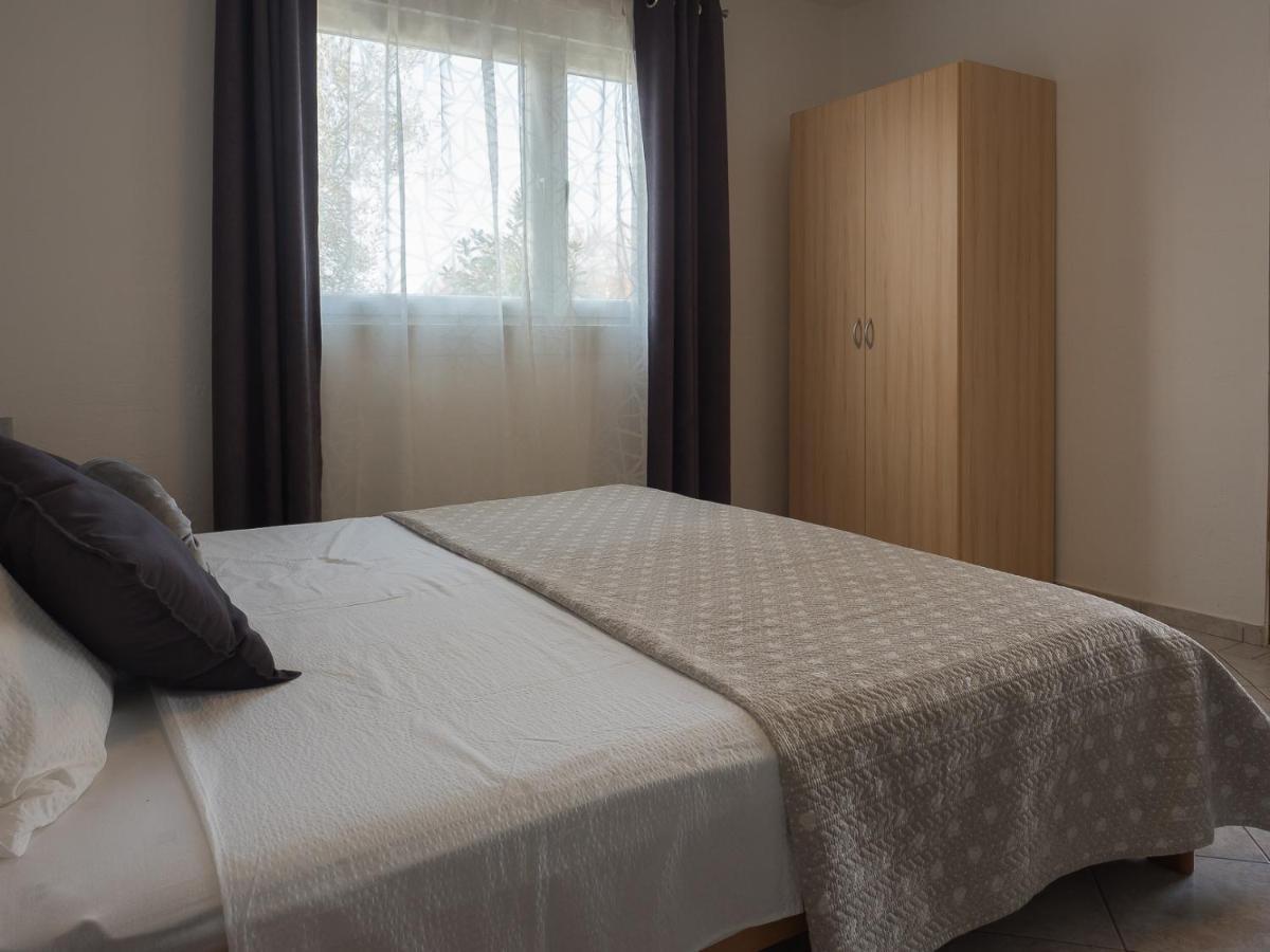 Apartments Summer Bloom Крк Экстерьер фото